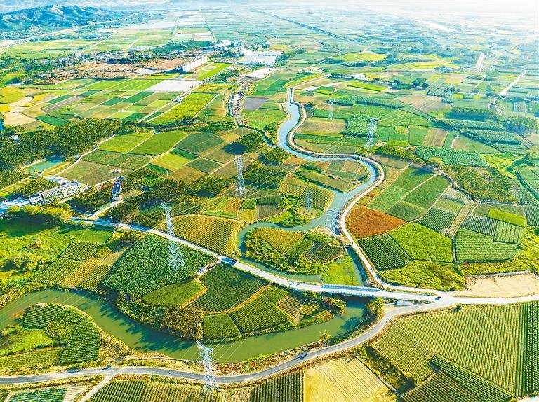 三亚南繁基地基本实现高标准农田全覆盖 